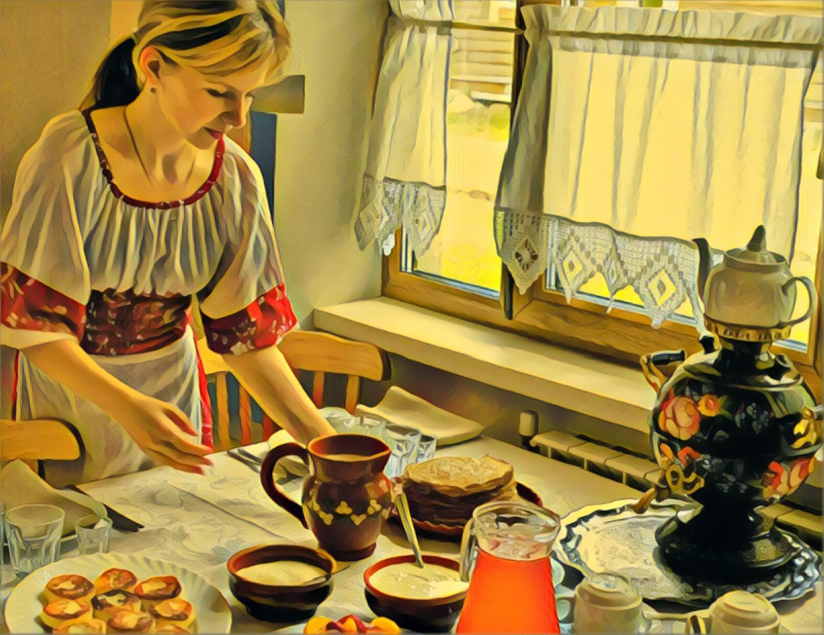 Юля накрыла праздничный обед