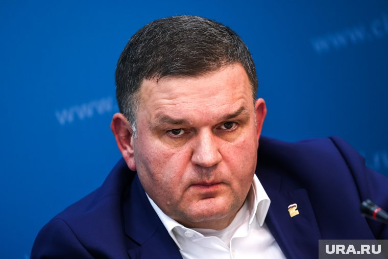 Сенатор Сергей Перминов раскрыл, сколько участников поборется за право выдвигаться от «Единой России» в 2025 году
Фото: Владимир Андреев © URA.RU