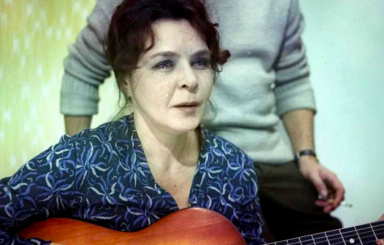 Одна на всех мы за ценой не постоим...