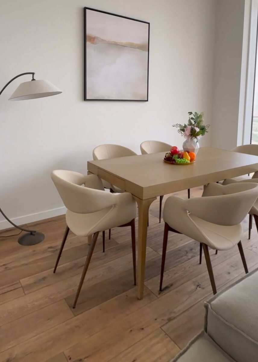 Обеденная группа в песочных тонах, проект Furni 