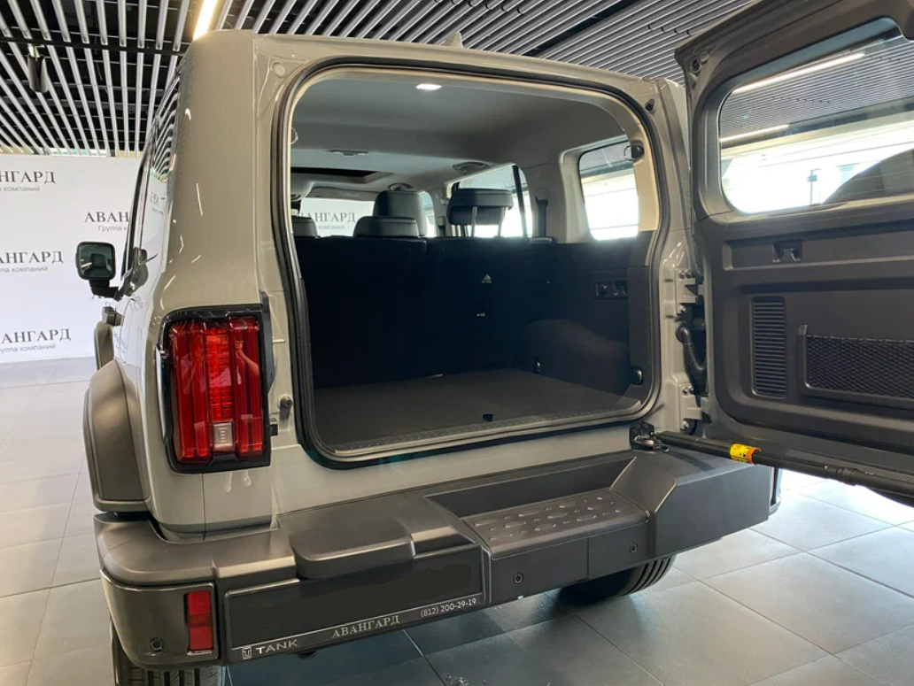 Вот такой новый Патриот все ждут от УАЗа. Источник иллюстрации - auto.ru