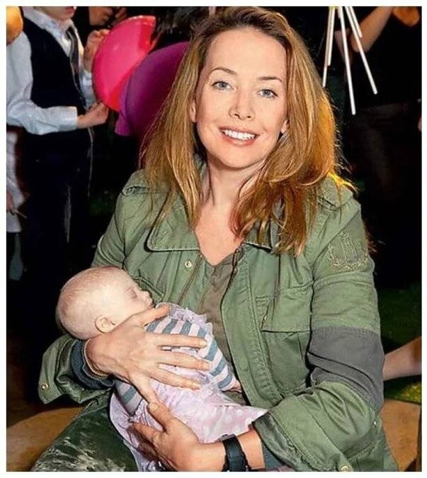 Жанна Владимировна Фриске (урождённая — Копылова) — российская эстрадная певица, телеведущая и киноактриса. Фото доступное в ресурсах интерета.