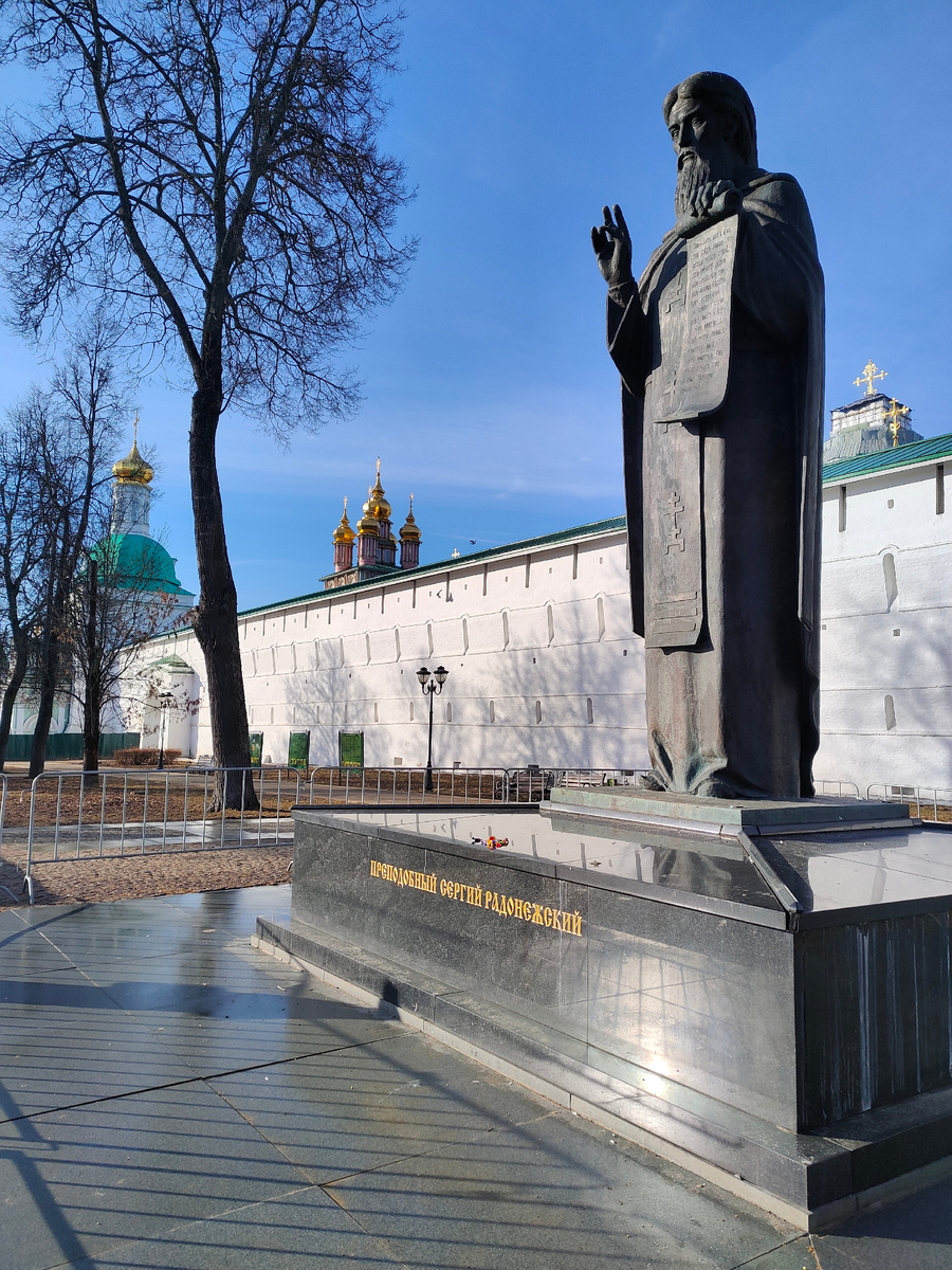 Лавра, март Фото автора.