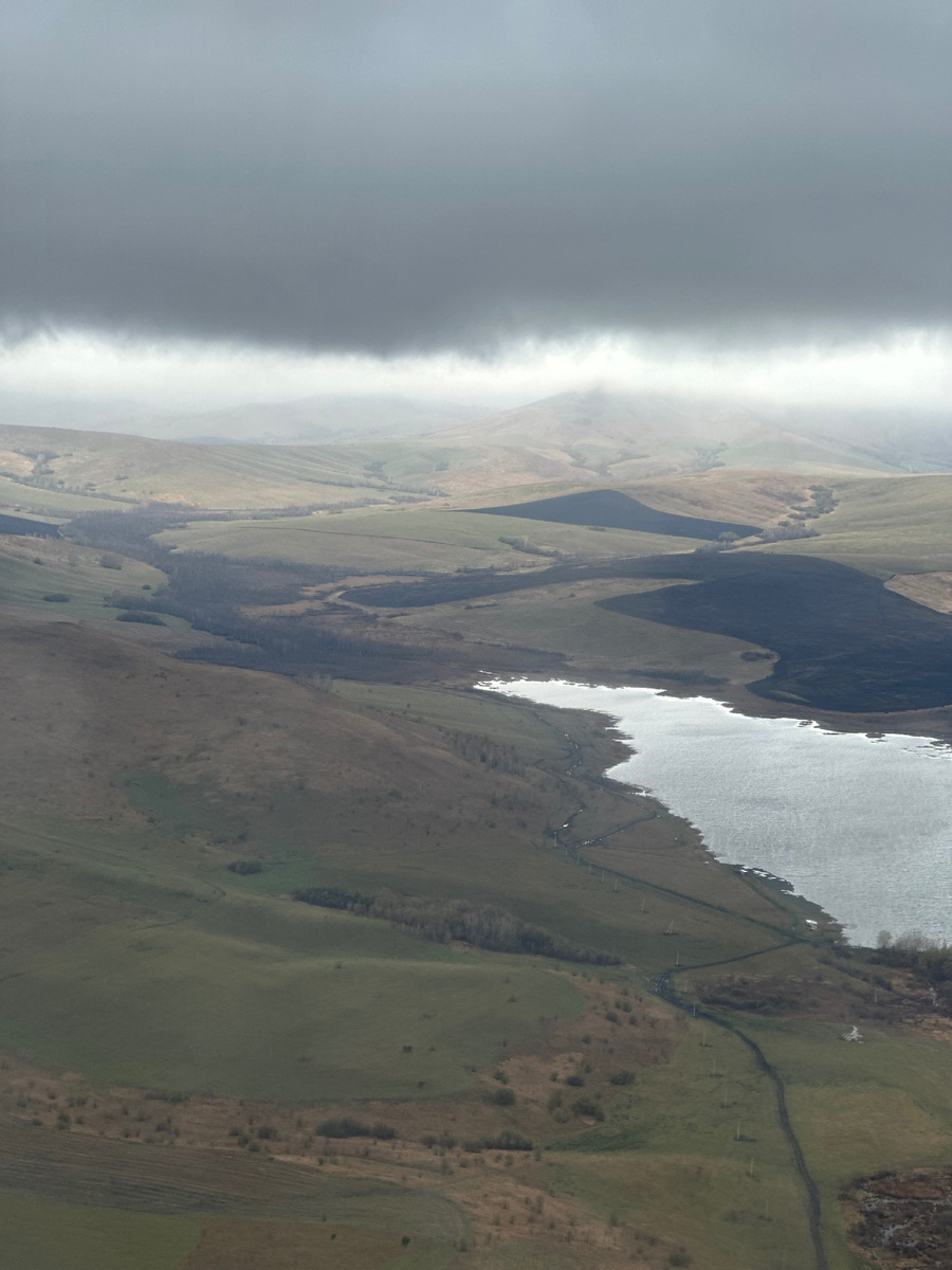 Оля, наверно уже пролетает над такой красотой. И мы скоро туда же