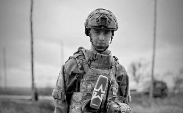    За жизнь Никиты Гольдина врачи боролись несколько недель. Они надеялись, что молодой организм справится. Но спасти парня не удалось. Он умер утром 22 апреля.