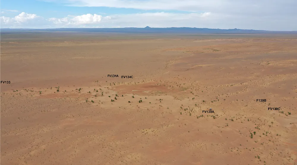 Аэрофотоснимок палеоозера Баруун Хури с указанием местоположений.