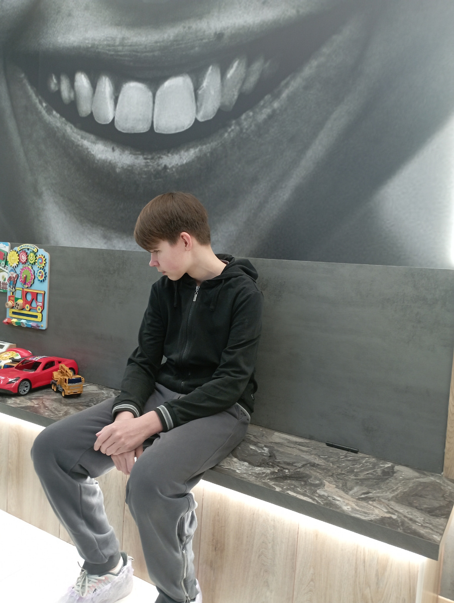 Сын говорит, что он спокоен. А меня прямо колбасит. 