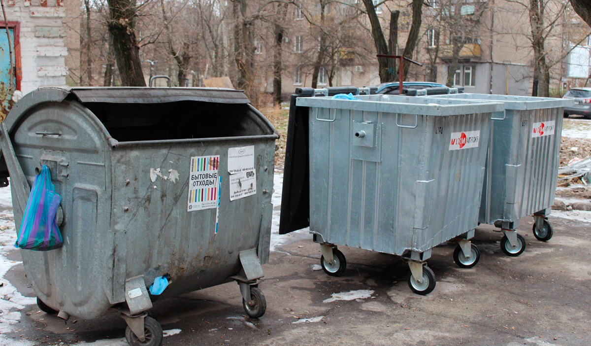 Прикинь! За эту фотку паблику припаяли "шокирующий контент". Было бы не плохо ихного робота повозить носом по реальности, он же там не был.