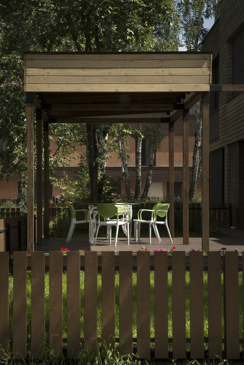 Многие современные люди задумываются как они будут жить, когда выйдут на пенсию, где и на какие деньги (фото поселок "Горизонт")