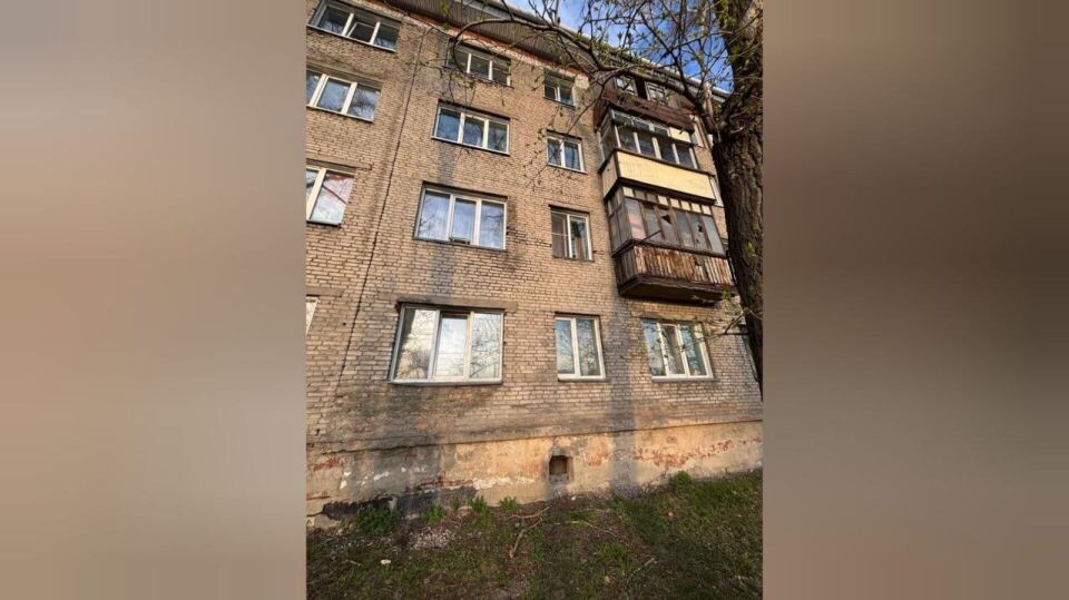    Дом в Бийске, из окна которого выпал ребенок. Источник: СК России по Алтайскому краю