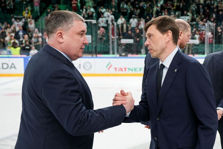    Анвар Гатиятулин (слева) и Алексей Кудашов / фото: ak-bars.ru