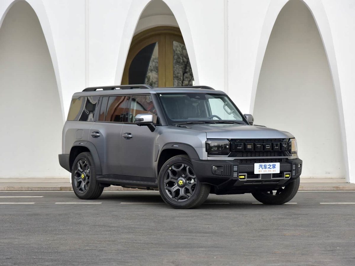 Удлиненный Jetour - заметно что хвост явно "потяжелел"