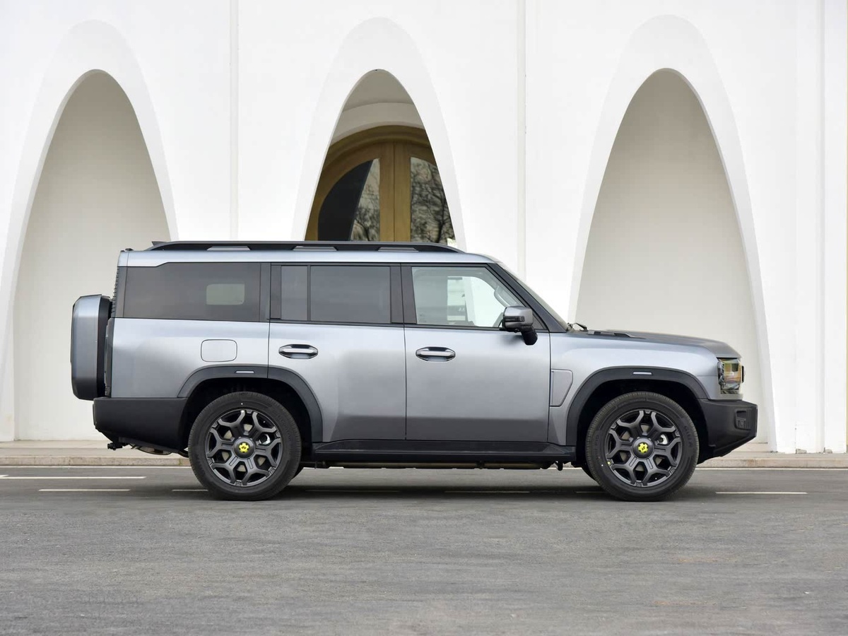 А с этой стороны совершенно подругому, т.е. вот так: