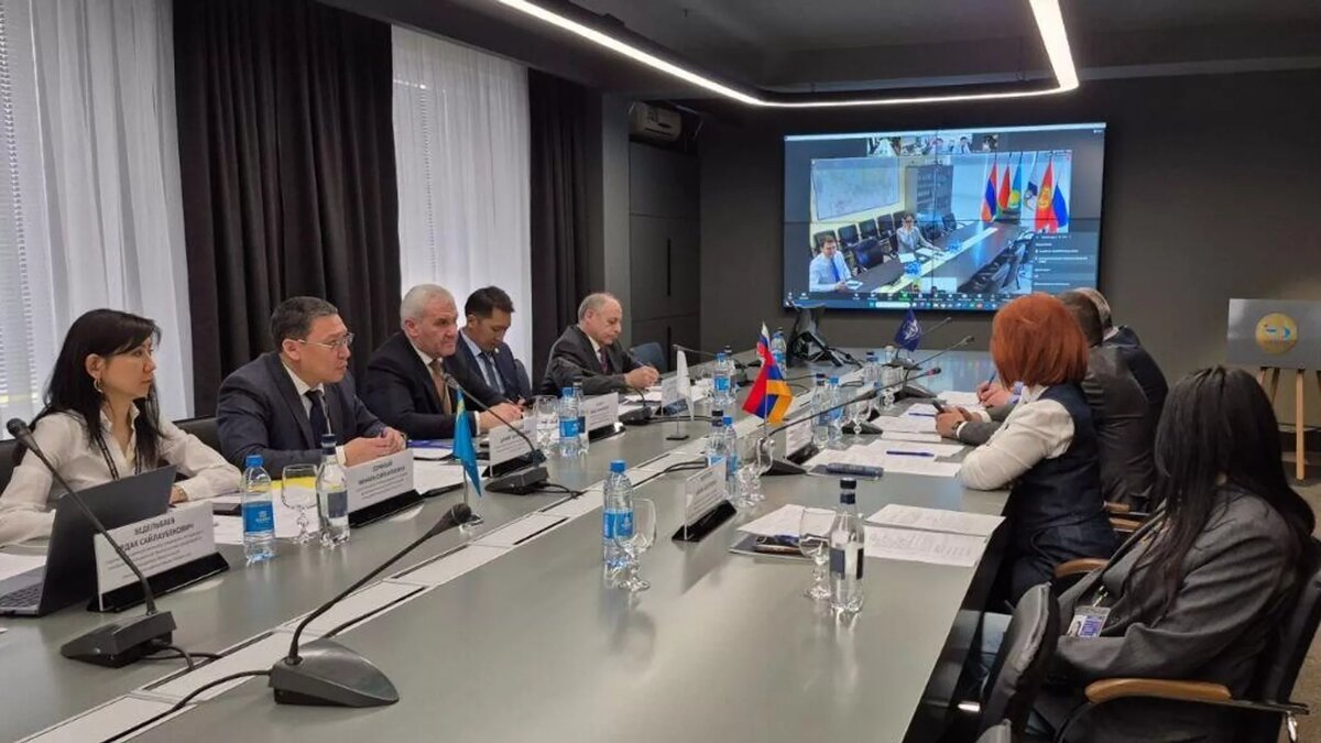 © Photo : Пресс-служба КГА