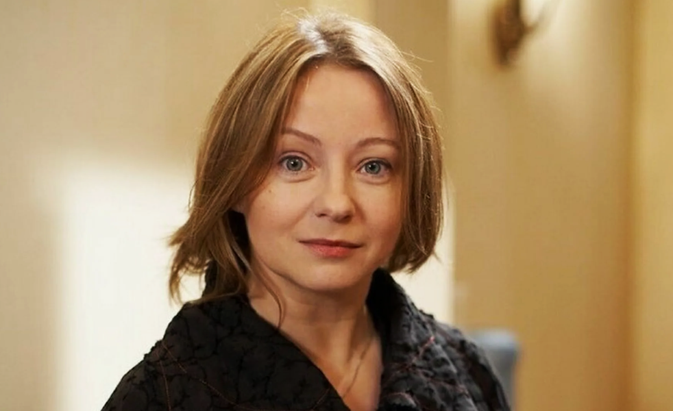 на фото Евгения Добровольская 