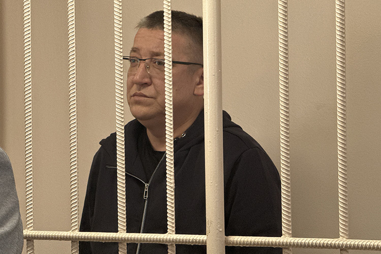    Руководителю исполкома Альметьевска вменяют хищение средств с рекультивации 9 карьеров по муниципальному контракту