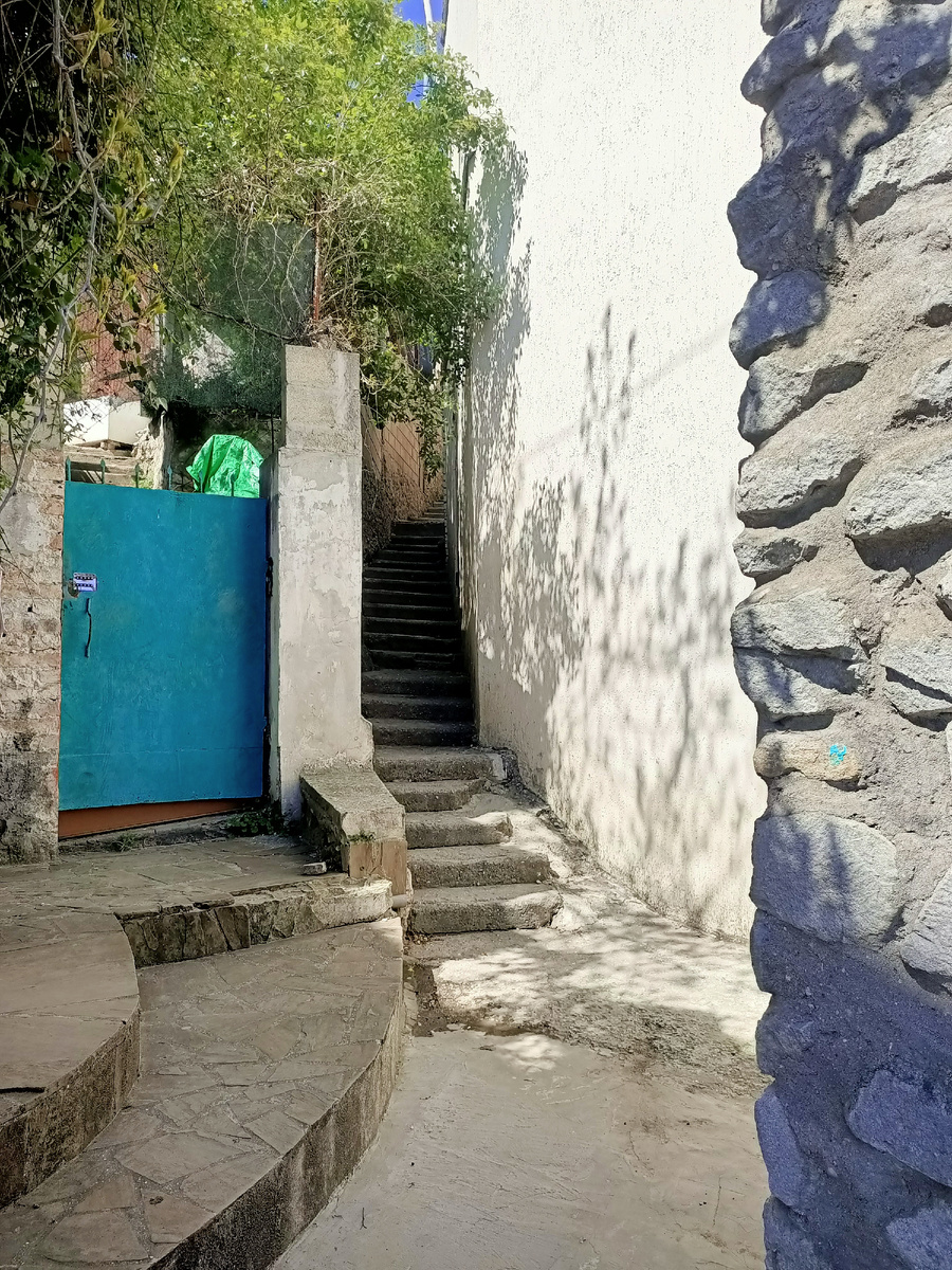 Бесконечные лестницы Ялты 