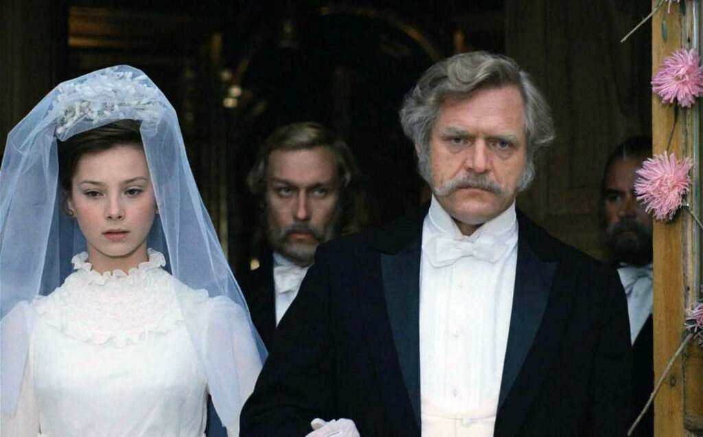 Кадр из к/ф «Моей ласковый и нежный зверь»