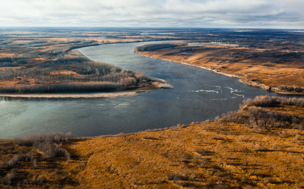    Руслан Кухарук считает важной задачей сохранить экологическую триаду Югры: землю, воду, леса