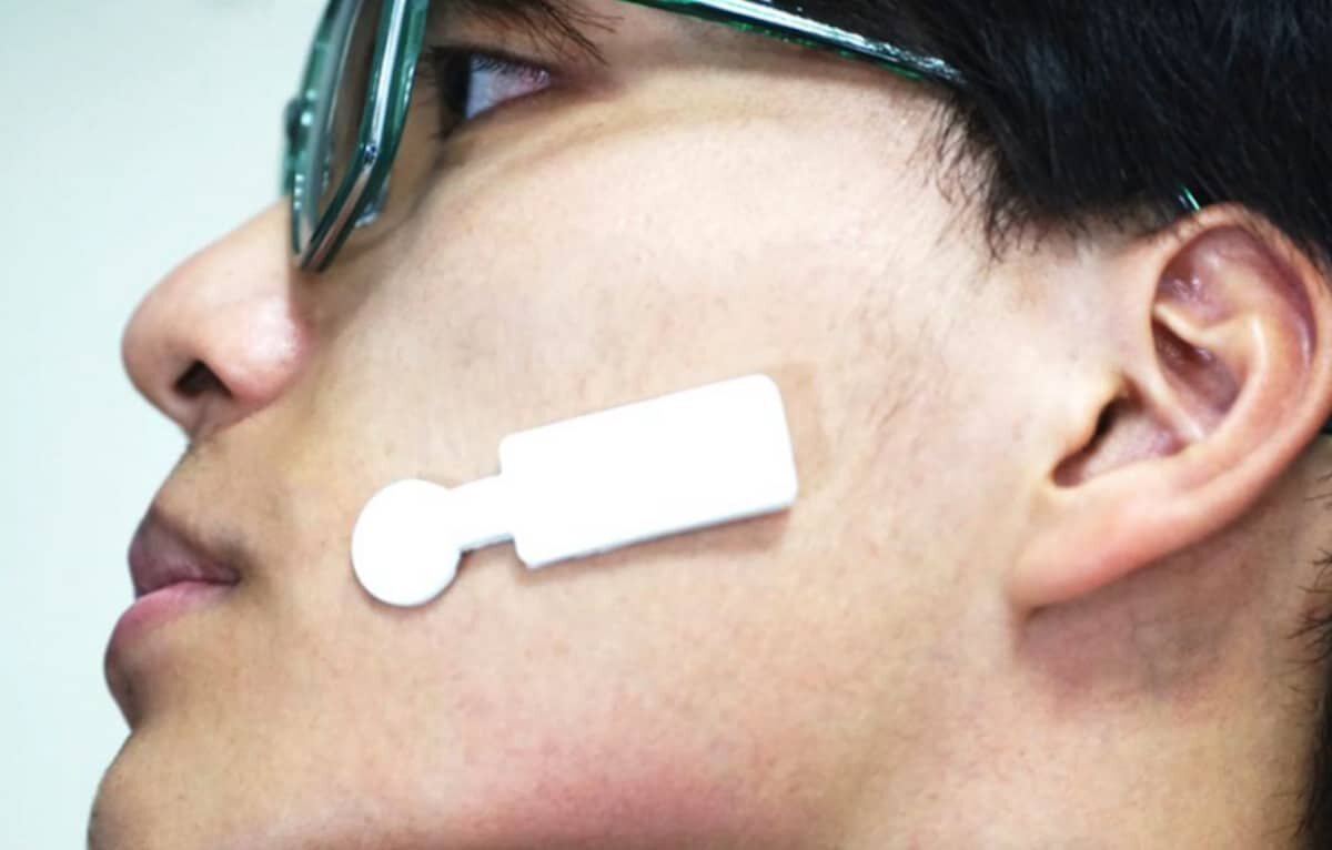    Устройство отслеживает различные физиологические реакции — температуру кожи, частоту сердечных сокращений и уровень кислорода в крови / © Courtesy Yangbo Yuan, Creative Commons