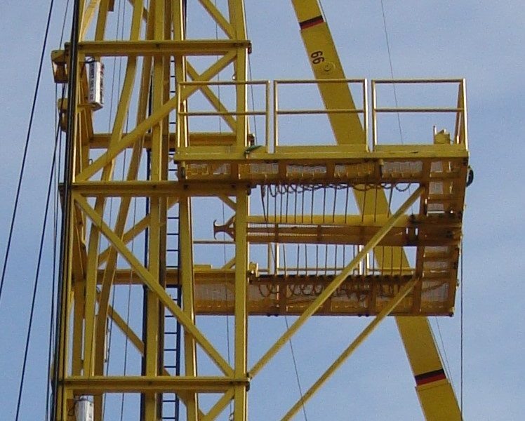 Пример балкона верхового буровой установки.