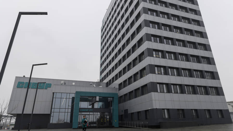 Проходная завода "Казаньоргсинтез".📷Фото: Артемий Шуматов / Коммерсантъ