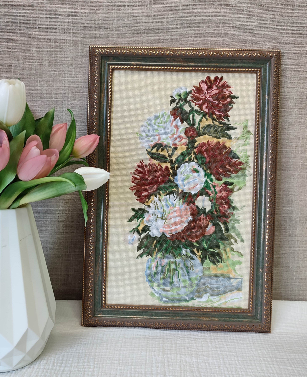 Оформление вышивки крестиком в раму с акриловым стеклом от багетной мастерской Галерея РА
