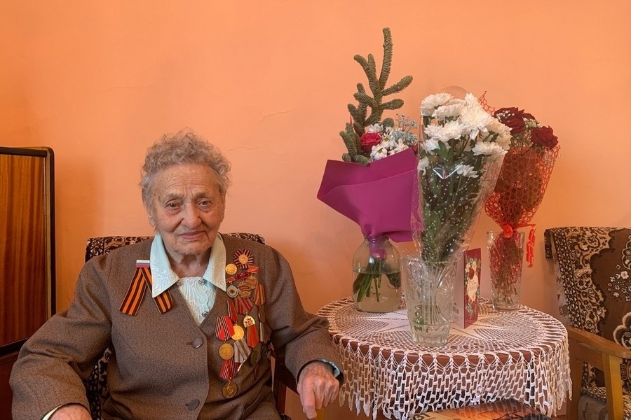 Такой жительницей гордится всё Назарово
Источник: nazarovo-online.ru