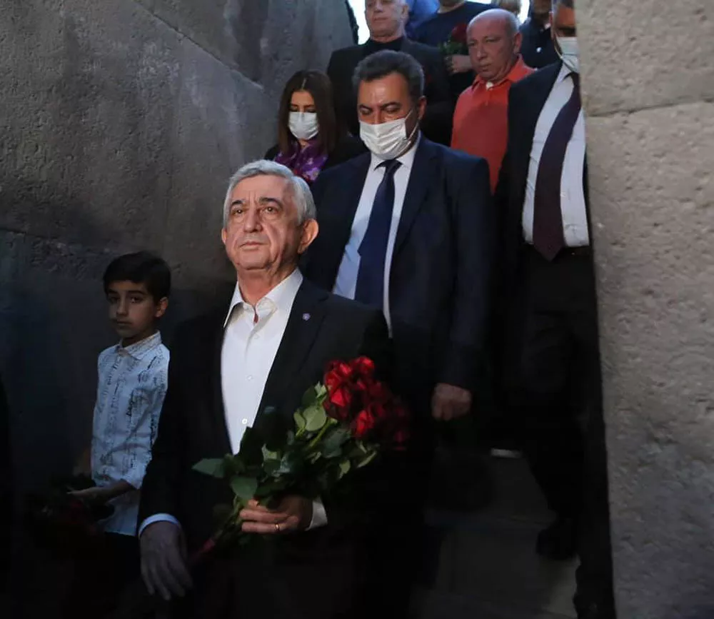 © Photo : Facebook / ՀՀ 3-րդ նախագահի գրասենյակ / Office of 3rd President of RA