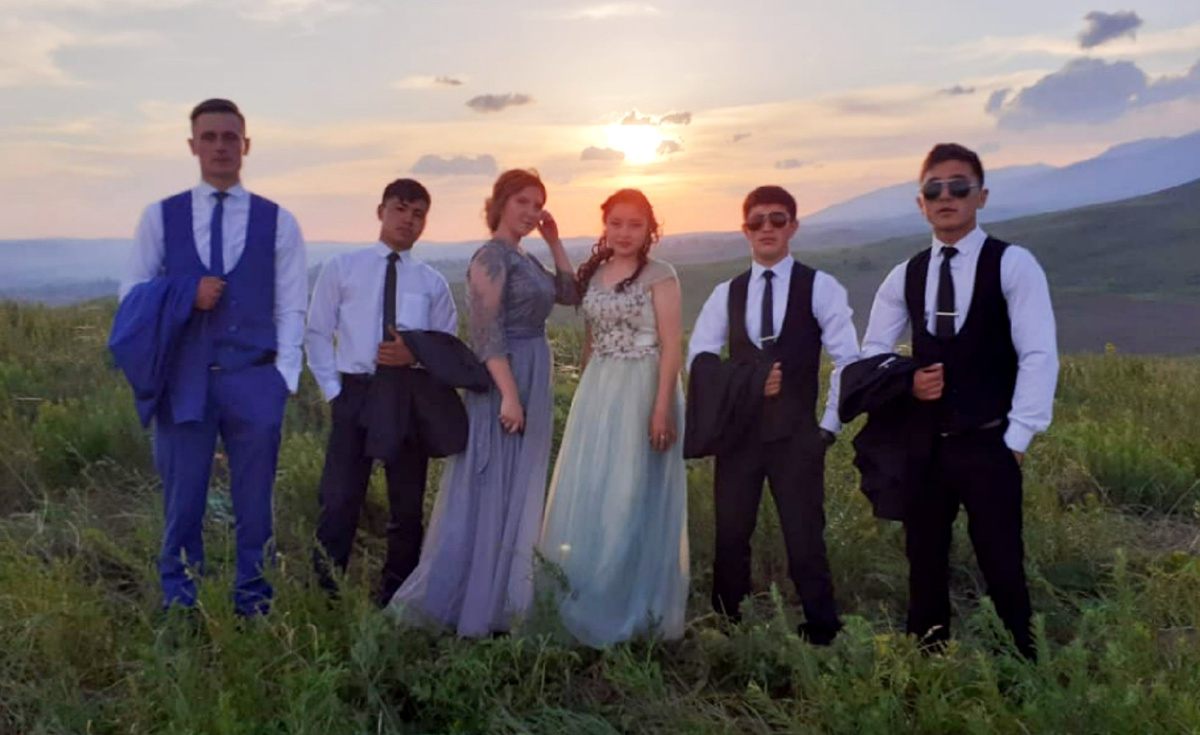 Некрасовские ученики встречают рассвет