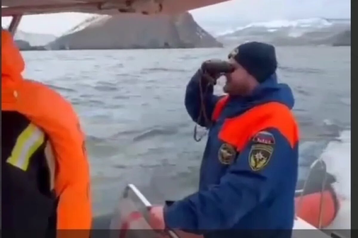    Поиск выпавшего за борт катера мужчины на Камчатке не дал результатов