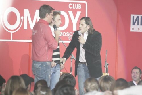    Сколько зарабатывали звезды праймового Comedy Club? Гонорар комиков вырос в 200 раз