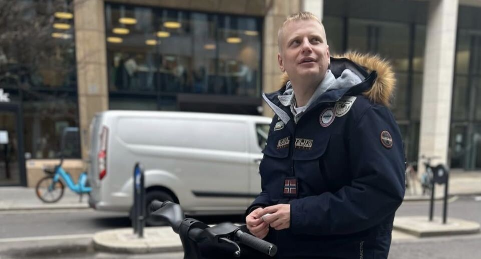    Соцсети Славы Комиссаренко