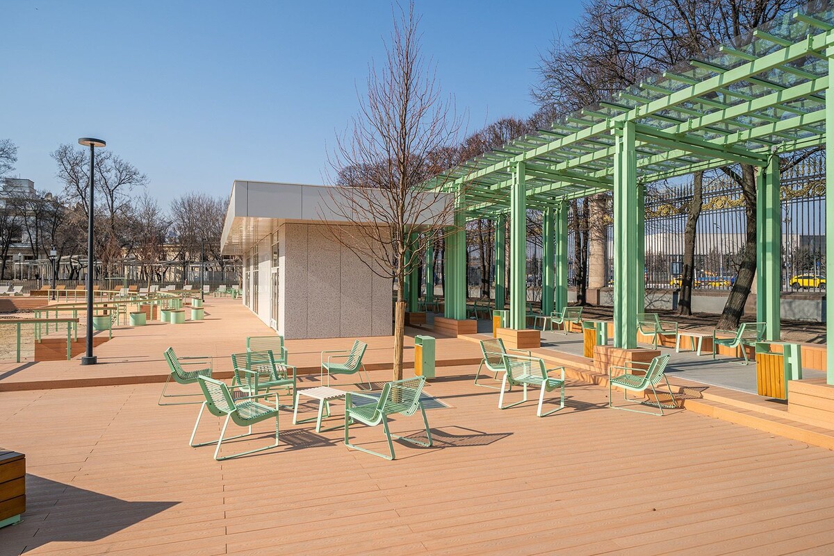    В Москве открыли новую зону для пляжного отдыха