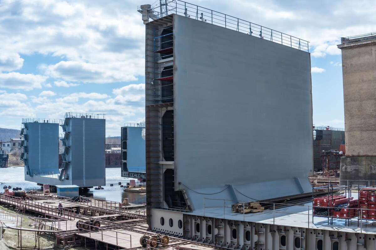   Док-понтон «Амурец»