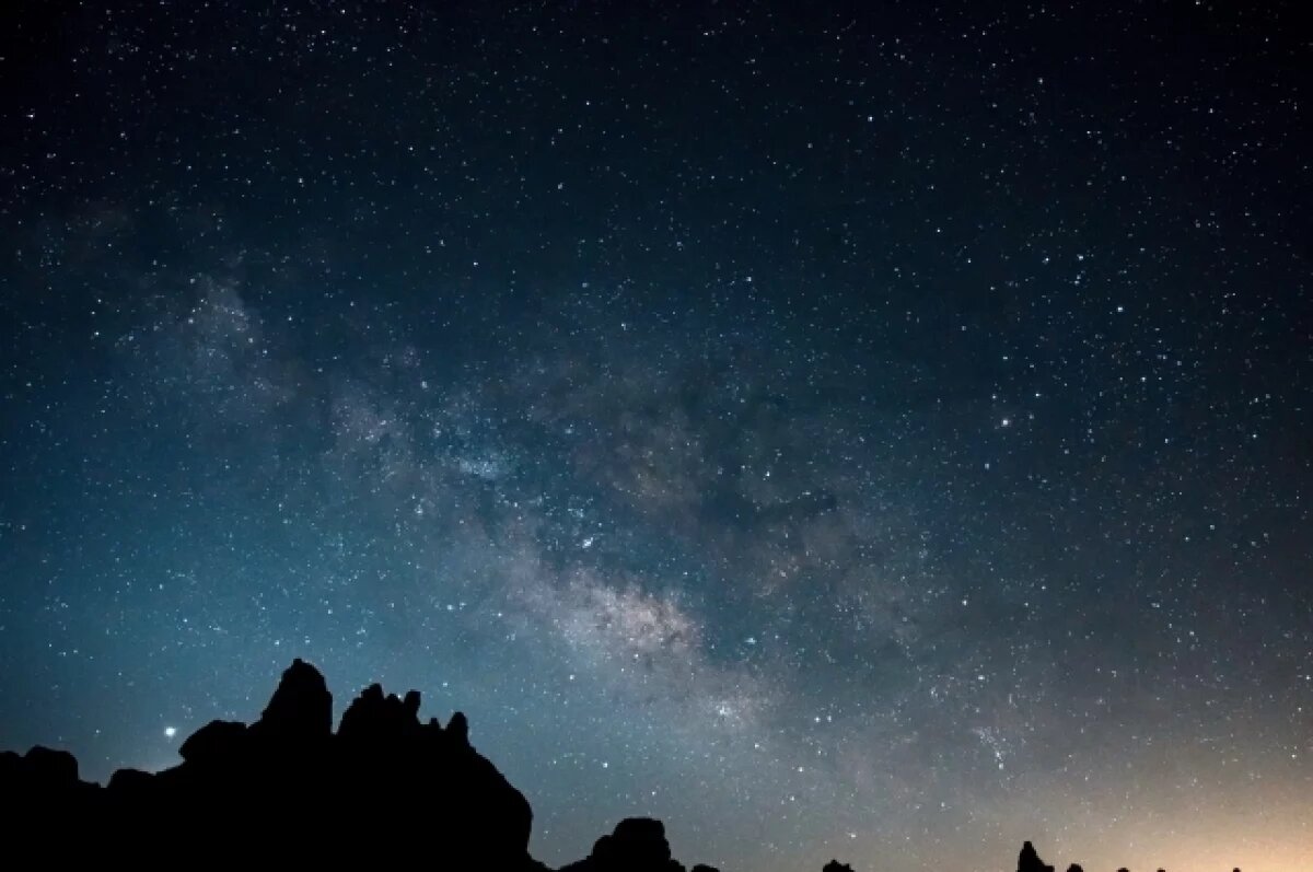    Омичи смогут увидеть на небе смайлик из Венеры, Сатурна и Луны