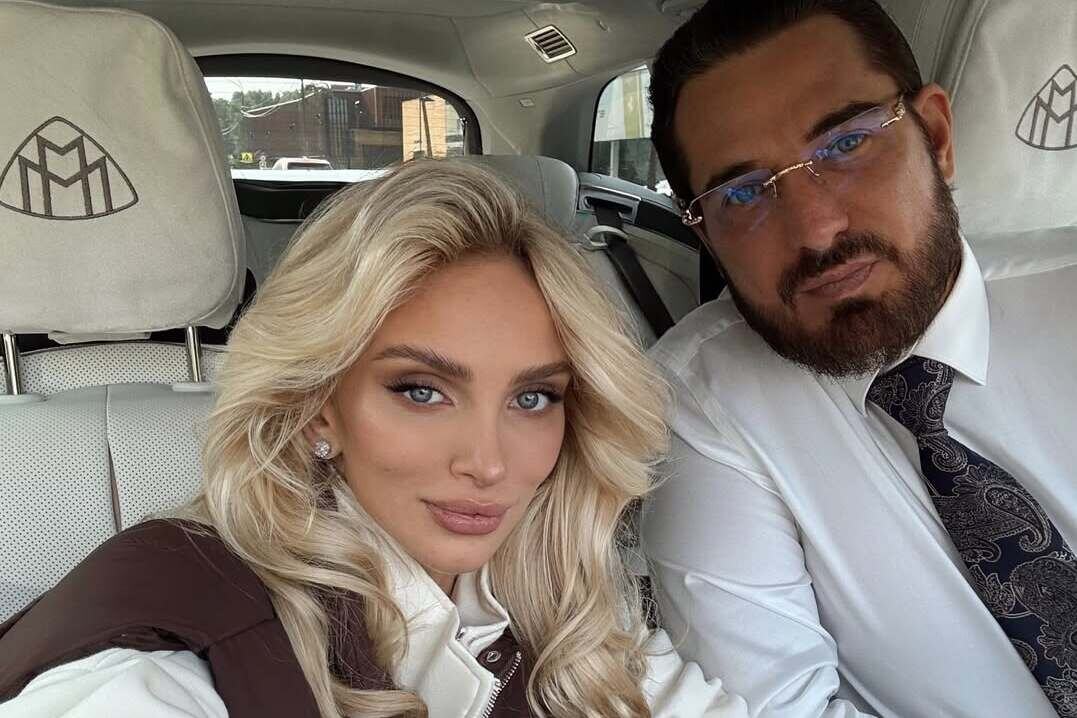 Курбан Омаров с женой. Фото: соцсети/@zimamoscow