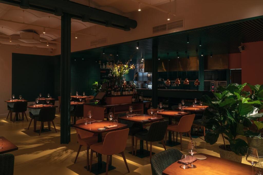 Интерьер ресторана Bourgeois Bohemians