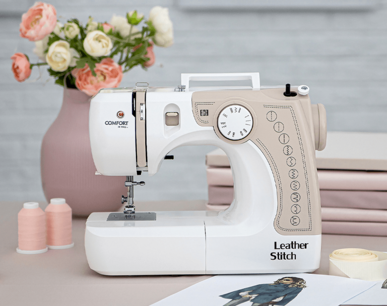 На фото швейная машинка Comfort 20