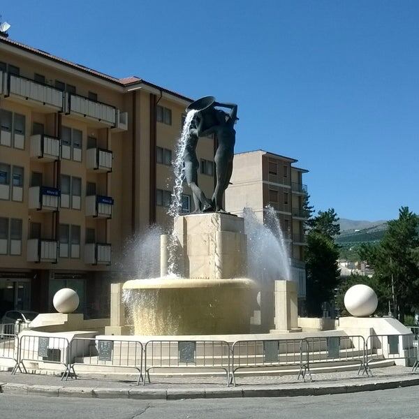 А это - с другого ракурса и в другое время