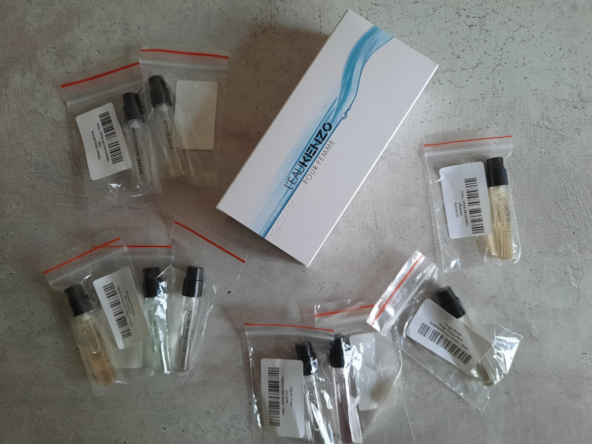 Сверху слева 2 японских аромата, ниже 3 от Elizabeth Arden, по середине 2 от Calvin Klein, дальше один от Hugo Boss и один от Givenchy