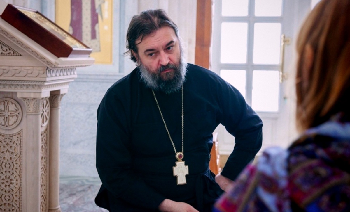Андрей Ткачёв — протоиерей, настоятель Храма Троицы Живоначальной в Хохлах, писатель, телеведущий, блогер, миссионер.