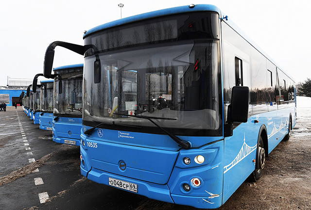 В колею и тоннельные ворота попадут в Твери на конкурсе водители автобусов