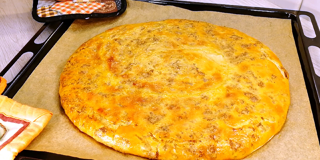 Слоёная лепёшка "Катлама" с мясной начинкой – ароматное чудо к чаю!