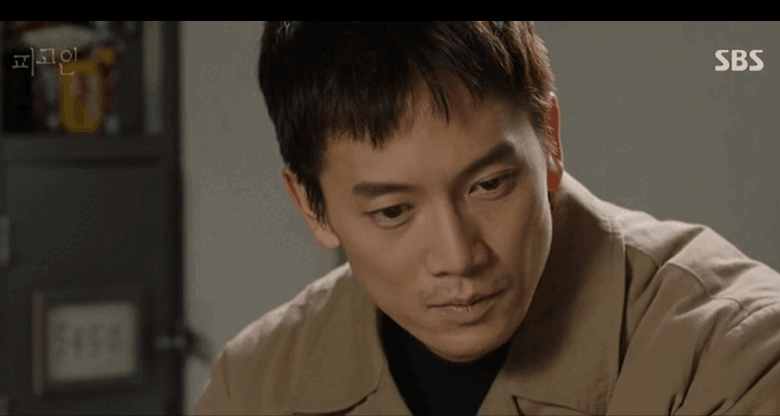 Пак Чон-у и Ли Сон-гю. Обратите внимание на палочки на тарелке 