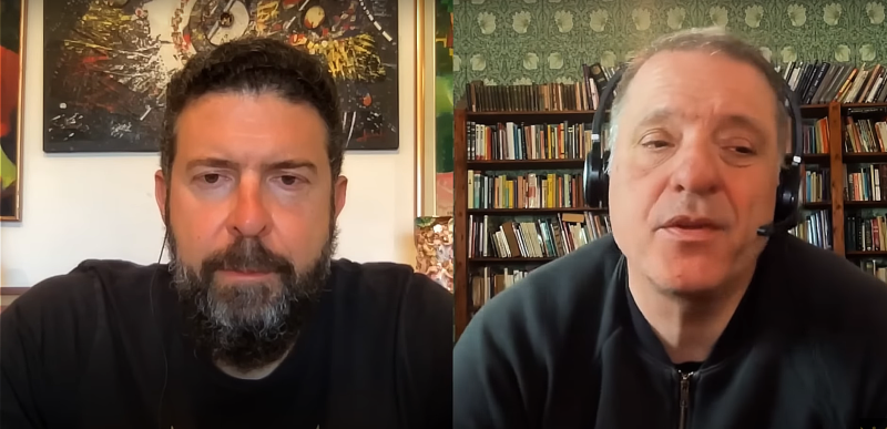    Александр Меркурис (справа). Скриншот: YouTube/The Duran