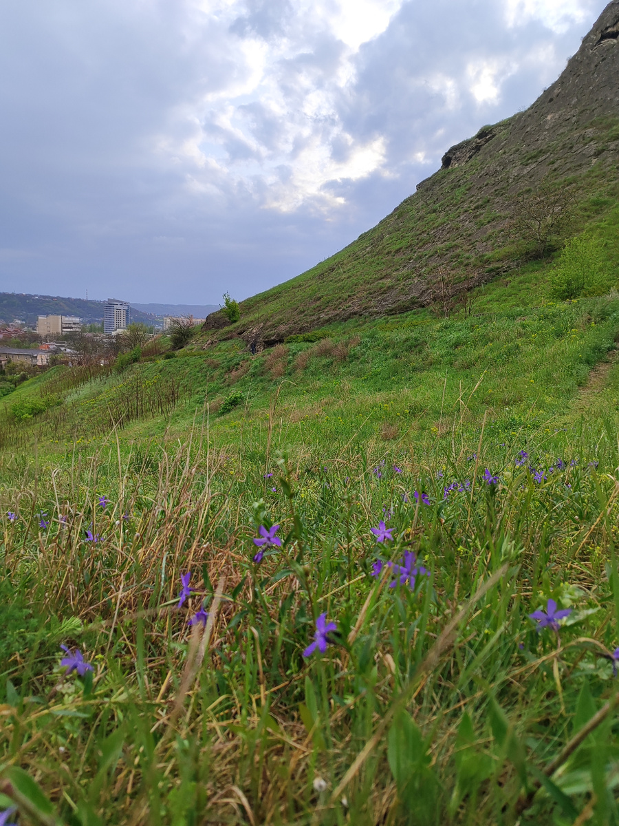 Гора Горячая (апрель 2025 года)