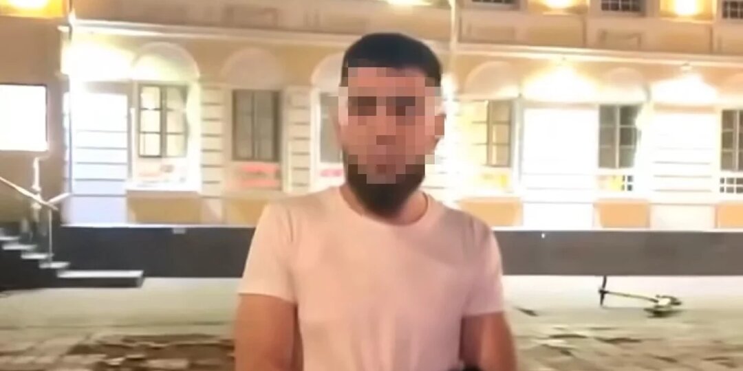 В Твери из-за отказа возле кафе напали на девушек