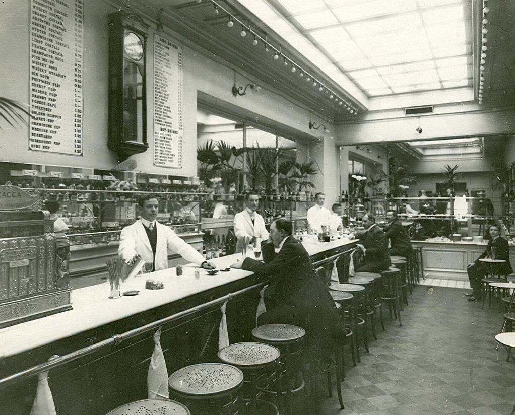 Ресторан "Медведь", бар