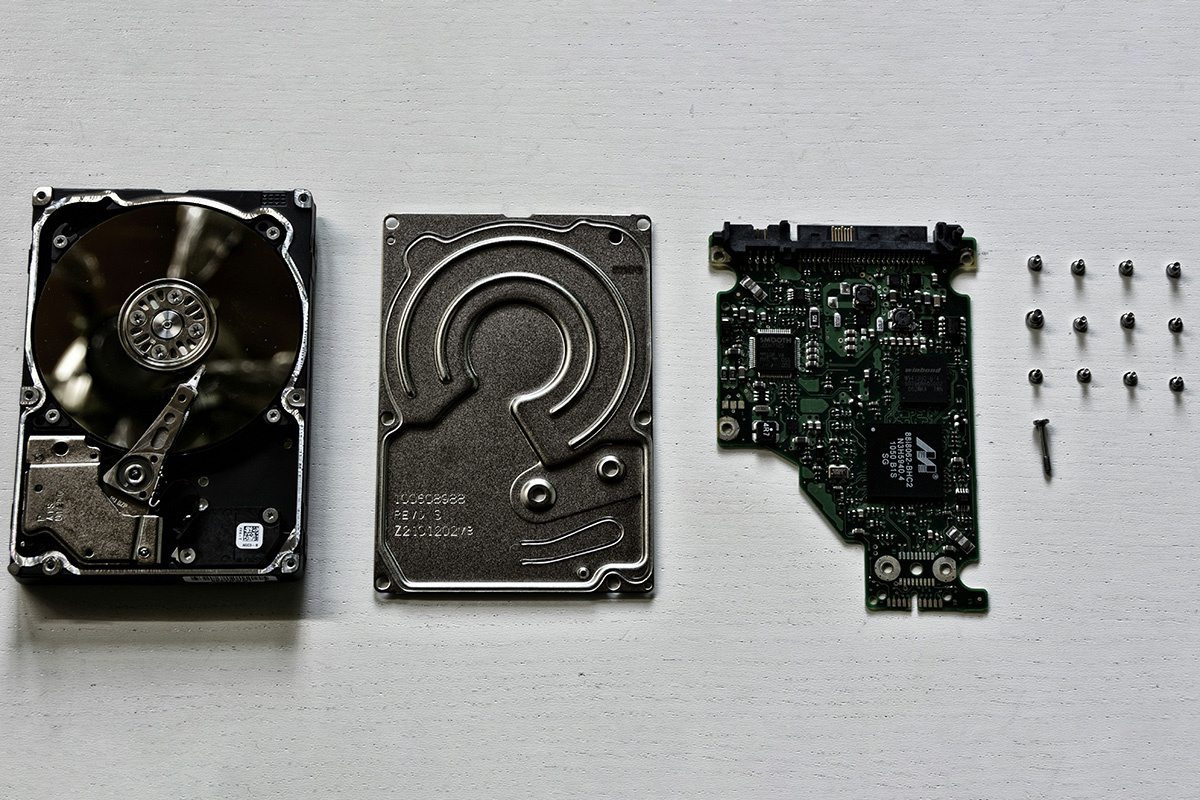    Исчезнувший диск — не приговор, а повод проверить подключение и настройки. Источник: Unsplash